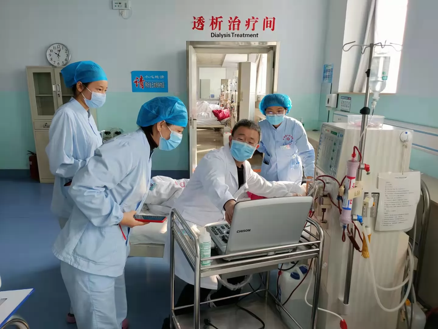 One stop solution for all your diagnostic needs yet portable. SonoBook 9 offers accuracy and precision in every area of Imaging. Its cutting edge technology and ergonomic design will comfort you in every manner. 