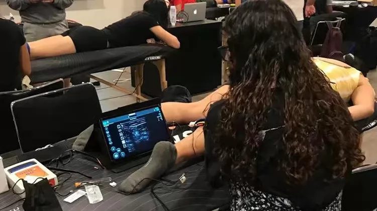 Portable ultrasound machines are a valuable tool in the physical therapy field. These devices use high frequency sound waves to penetrate the skin and generate images of the underlying structures. 